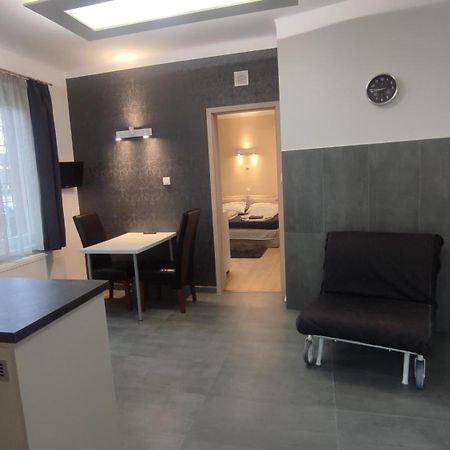 Belvarosi Apartman Pécs Exteriör bild
