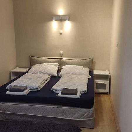 Belvarosi Apartman Pécs Exteriör bild
