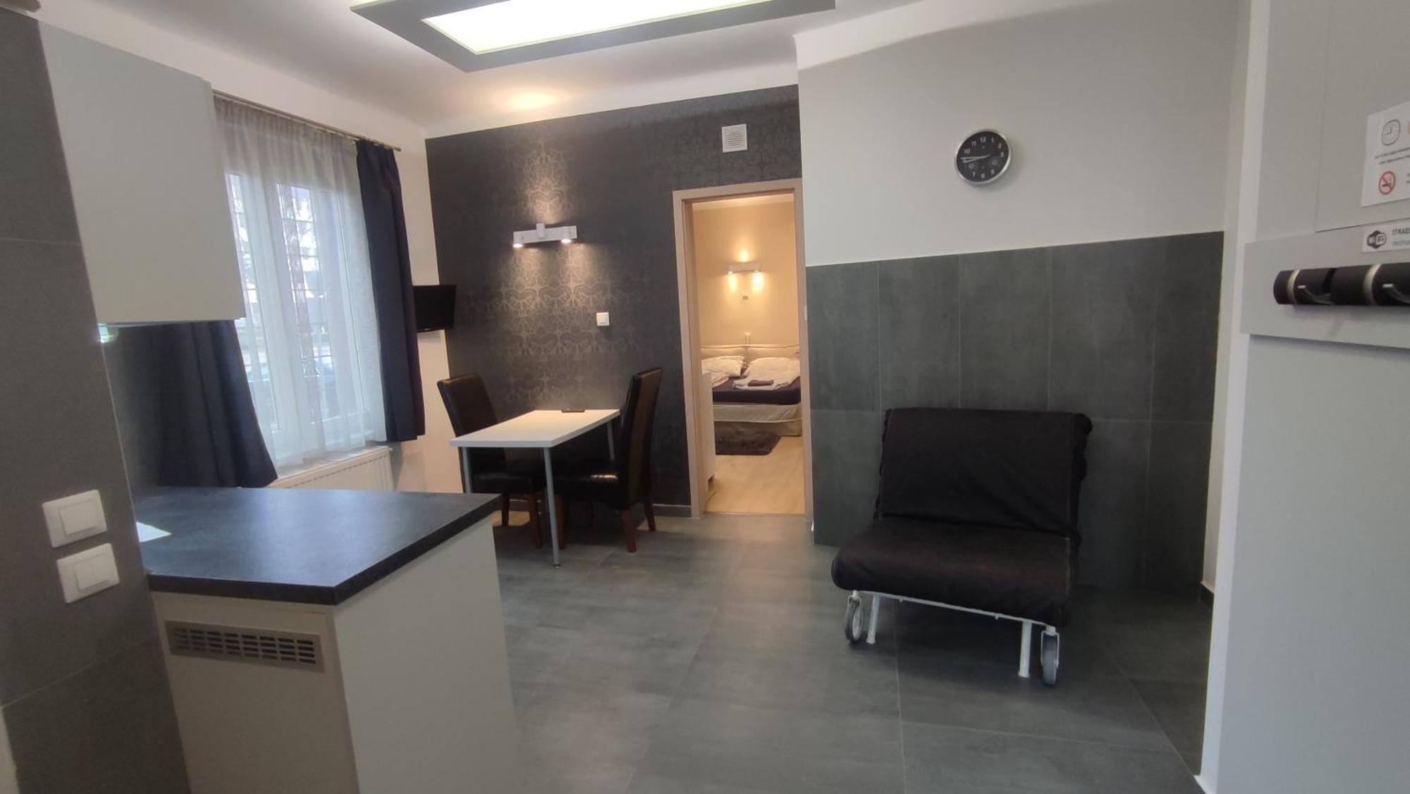 Belvarosi Apartman Pécs Exteriör bild