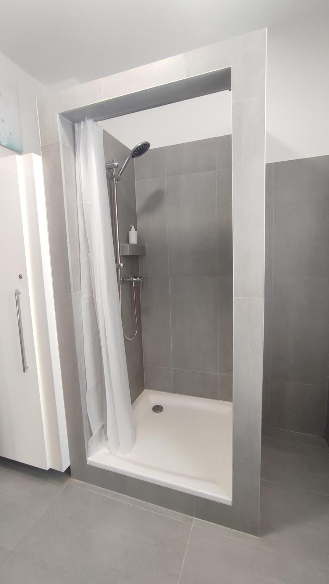 Belvarosi Apartman Pécs Exteriör bild